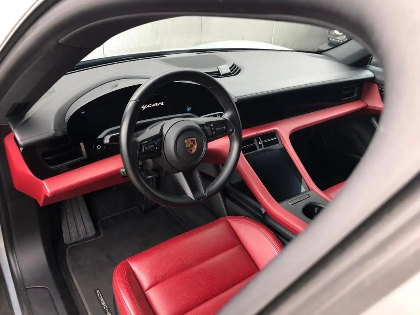 Porsche Taycan Performance 84 kWh | Porsche garantie | Navi | War Gris - 2