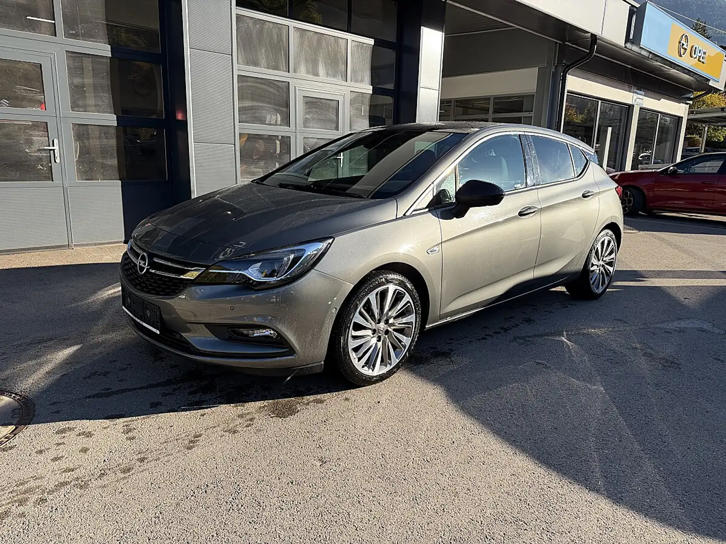 Opel Astra K 1.4 ECOTEC Innovation ecoFlex Start/Stop Grau - 1