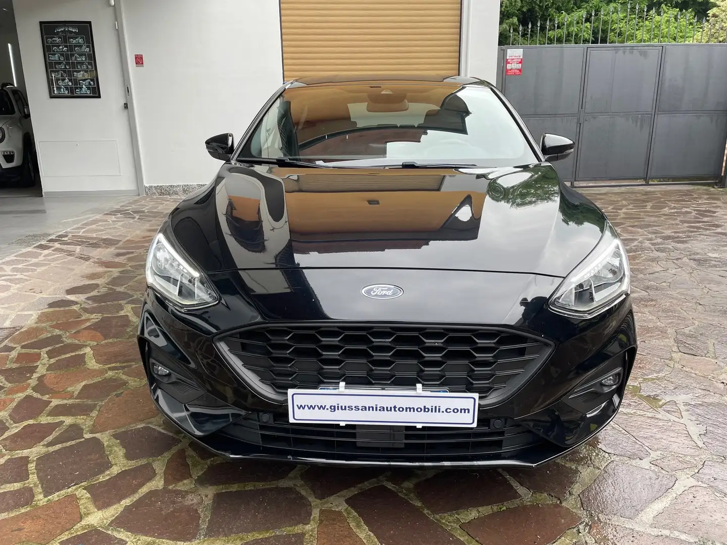 Ford Focus 1.0 ecoboost ST-Line s&s UNICO PROPRIETARIO Noir - 2