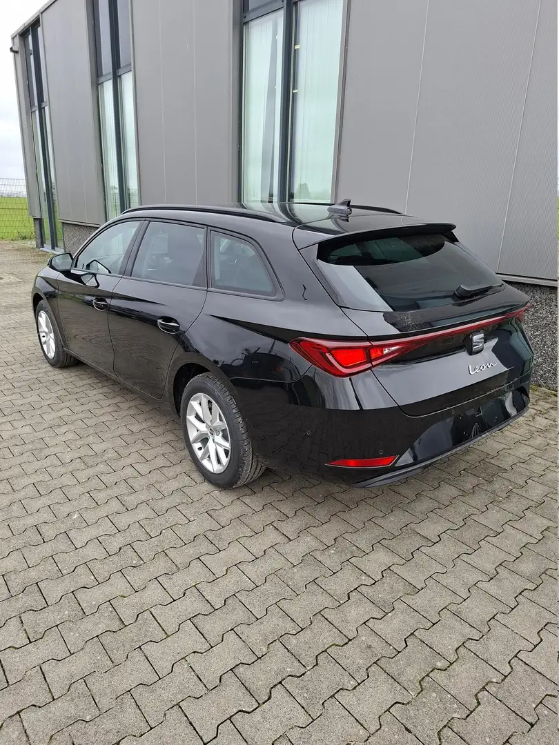 SEAT Leon Sportstourer Style 1.5 TSI 115PS, SCHWARZ-METAL... Schwarz - 2