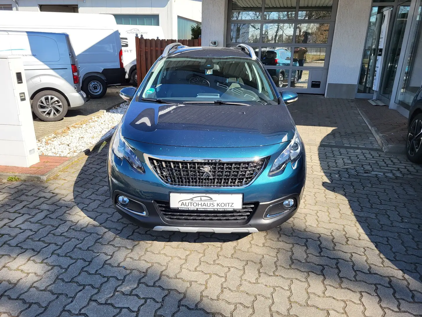 Peugeot 2008 Allure, Top Zustand, 9900 km !!! Azul - 2
