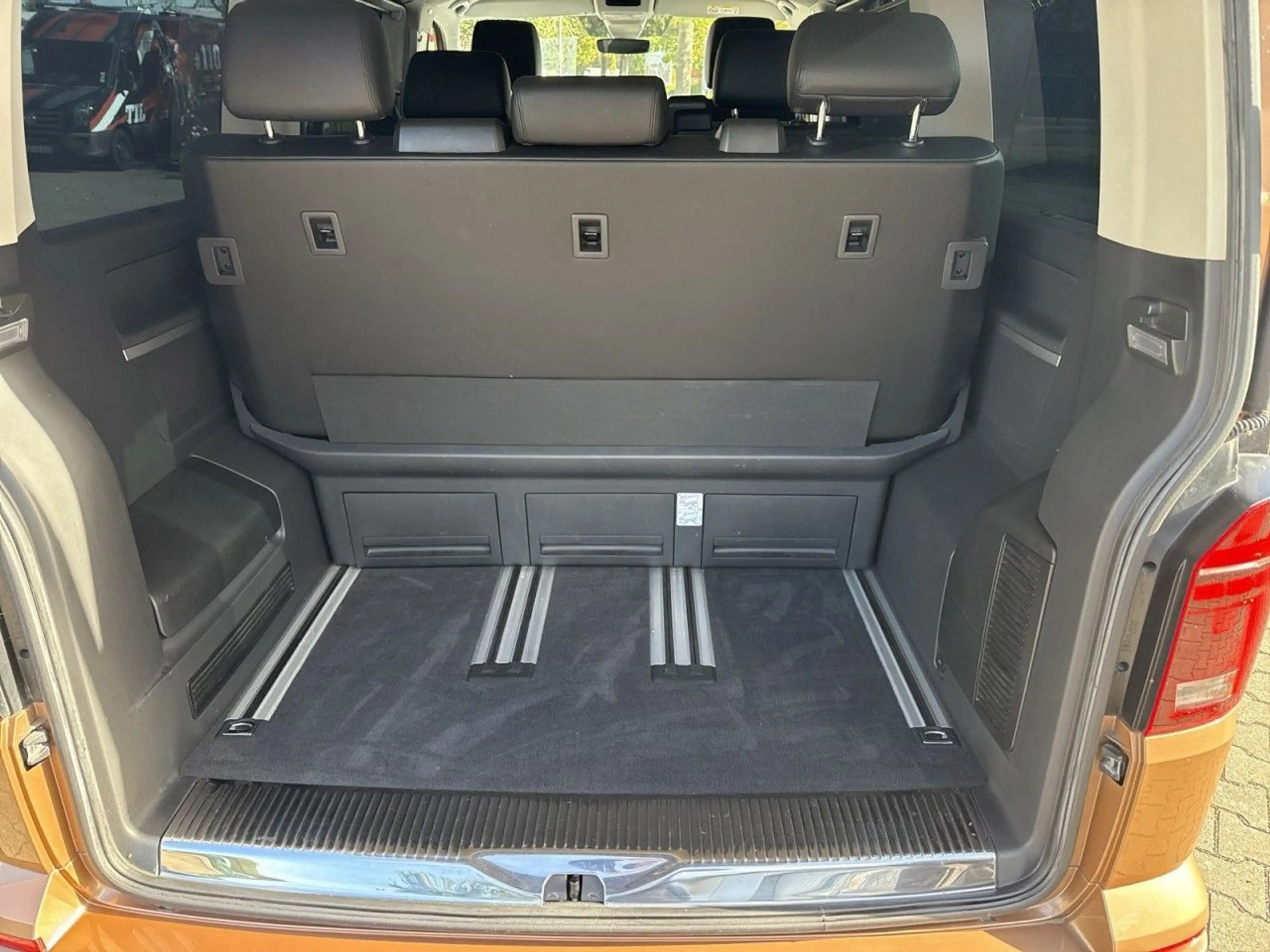 Volkswagen T6.1 Multivan Comfortline Cruise , 2.0 TDI DSG L — photo 13