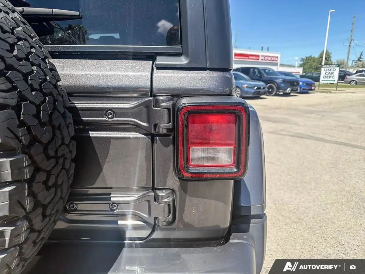 Jeep Wrangler photo Jeep Wrangler