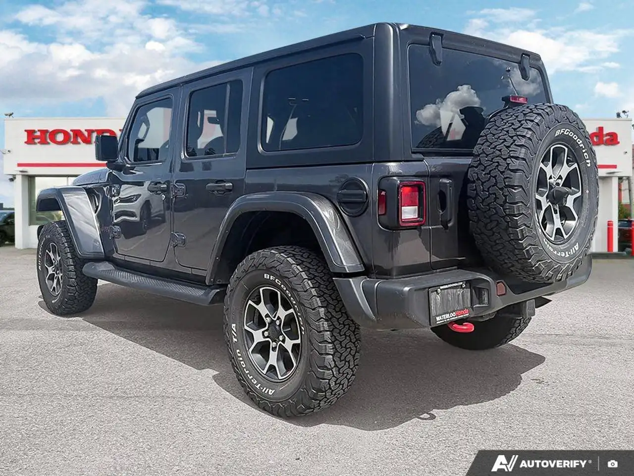 Jeep Wrangler photo Jeep Wrangler