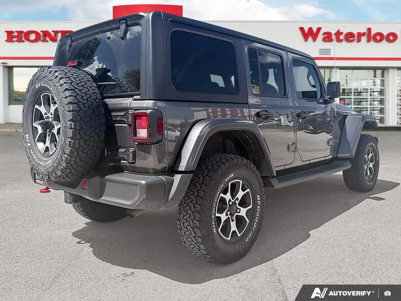 Jeep Wrangler photo Jeep Wrangler