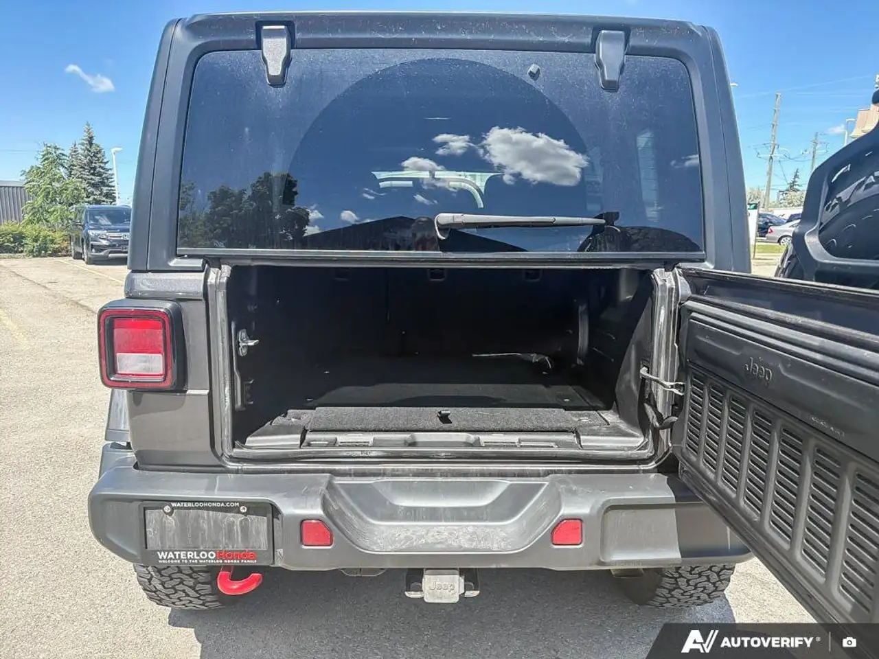 Jeep Wrangler photo Jeep Wrangler