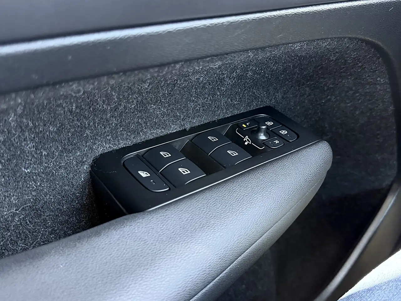 Volvo XC40 XC 40 T2 Momentum Pro LED PDC Kamera Sitz&Lenkr..., миниатюра 28