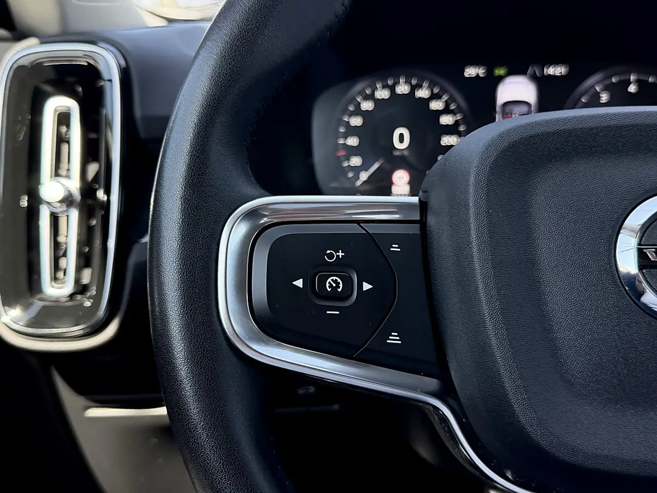 Volvo XC40 XC 40 T2 Momentum Pro LED PDC Kamera Sitz&Lenkr..., миниатюра 25