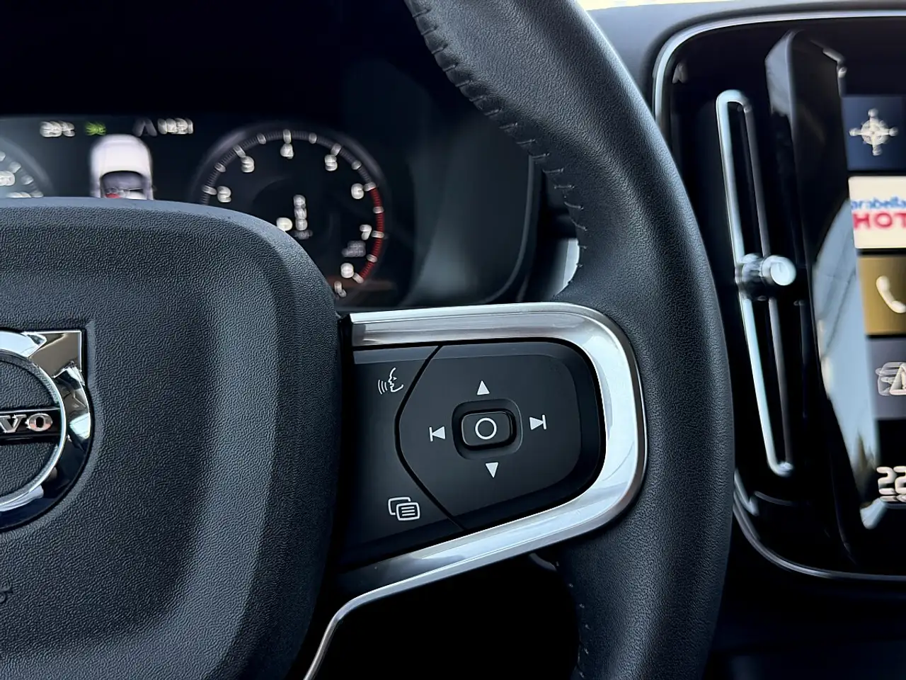 Volvo XC40 XC 40 T2 Momentum Pro LED PDC Kamera Sitz&Lenkr..., миниатюра 26