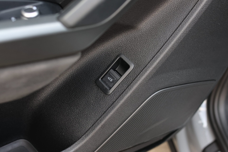 Audi RS Q3 RSQ3 Sportback TFSI *Keramisch*Pano*360 Camera*Son — photo 38