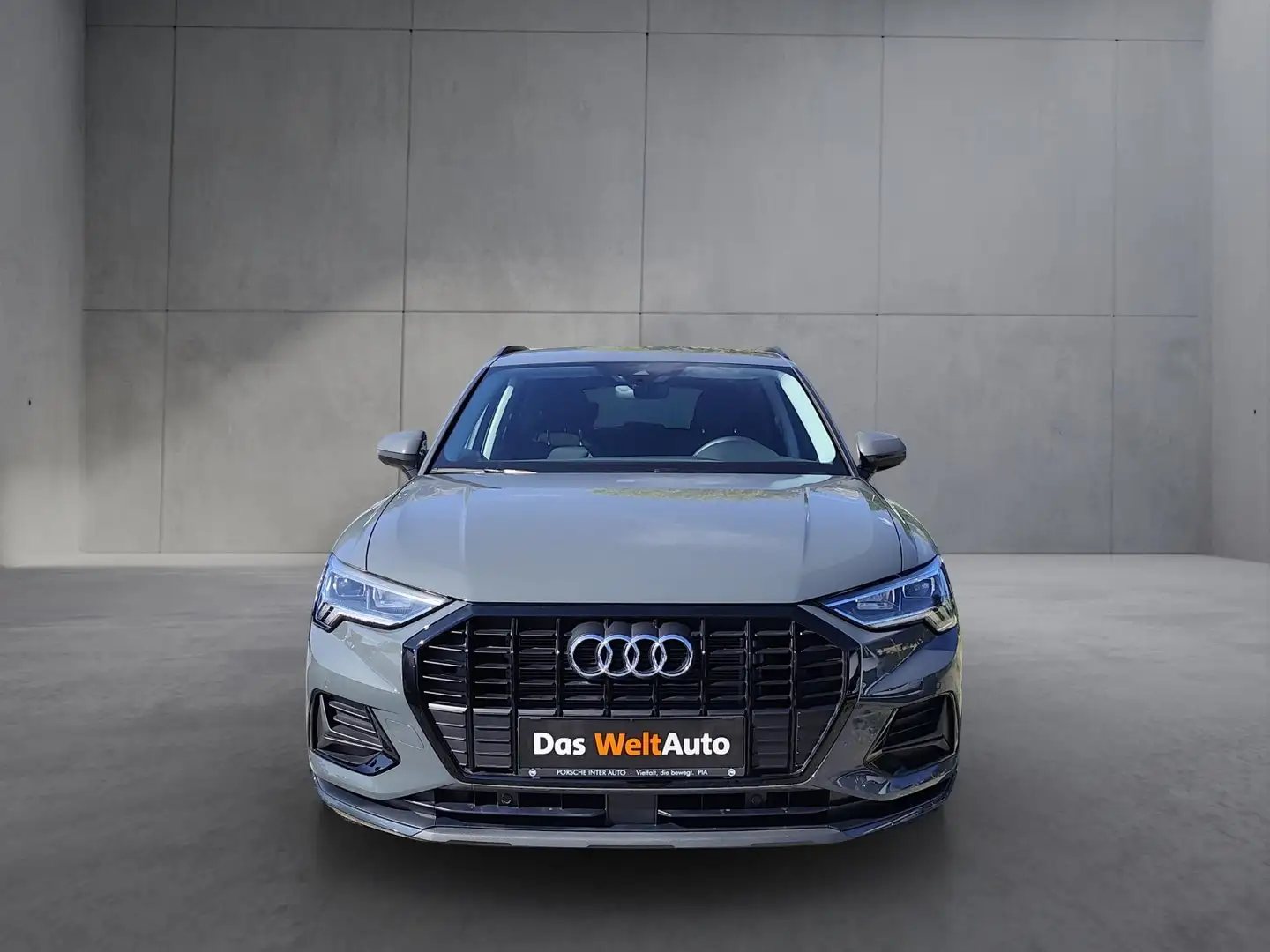 Audi Q3 35 TFSI advanced exterieur Grau - 2