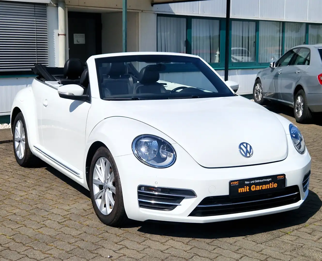 Volkswagen Beetle Beetle Cabrio 2.0 TSI Autom. Kamera, Freisprech Weiß - 2