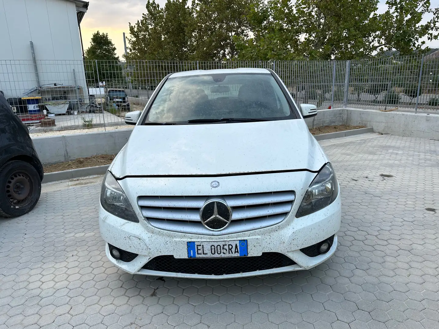 usato Mercedes-Benz B 180 Monovolume a Garaguso - Matera per € 3.900,-