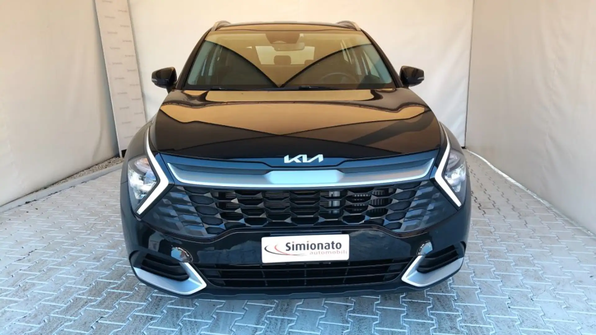 Kia Sportage 1.6 CRDi MHEV DCT Business Gris - 2