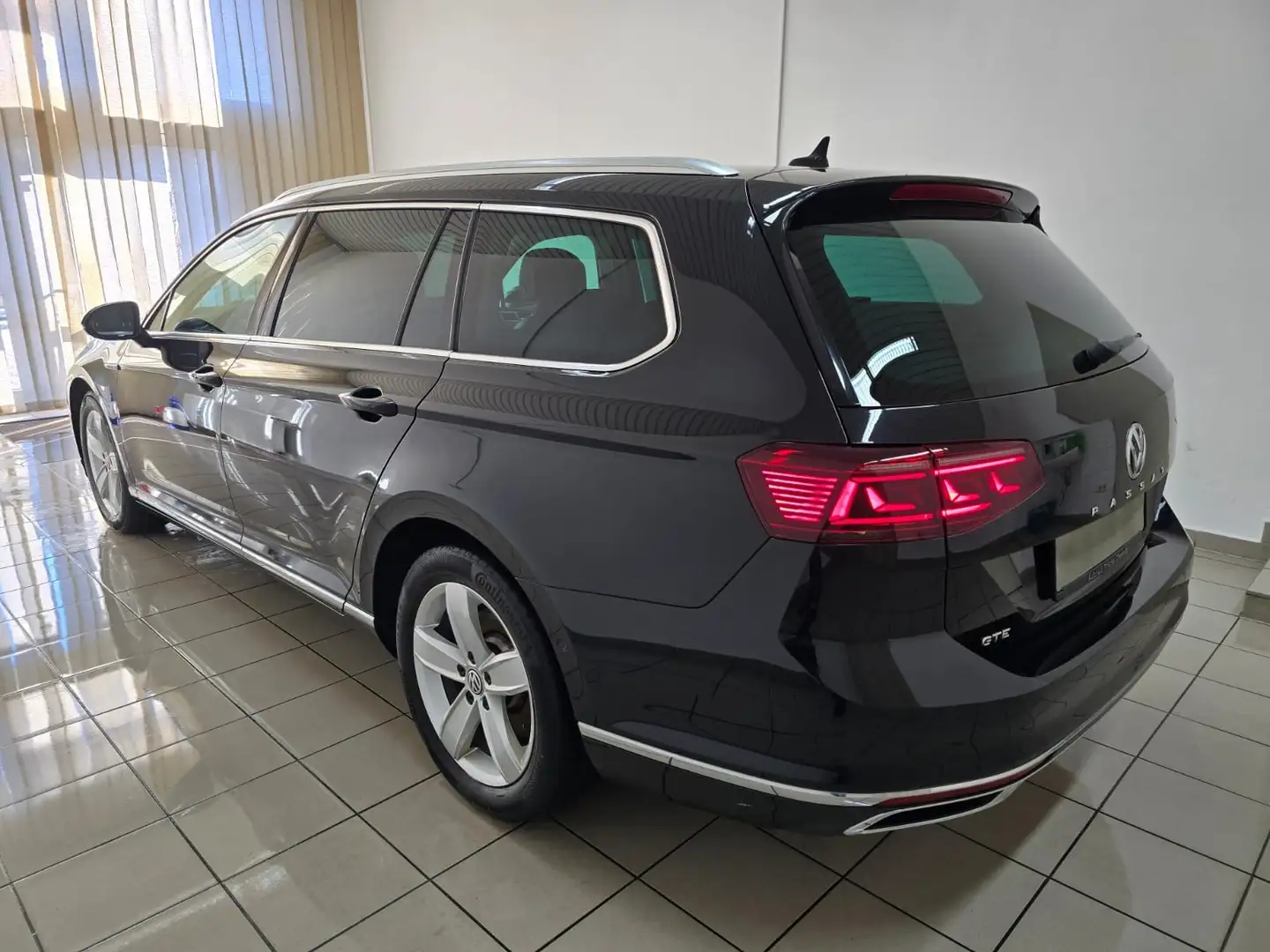 Volkswagen Passat Variant 1.4 TSI GTE R Line Panorama Standheizung HUD DCC Schwarz - 2