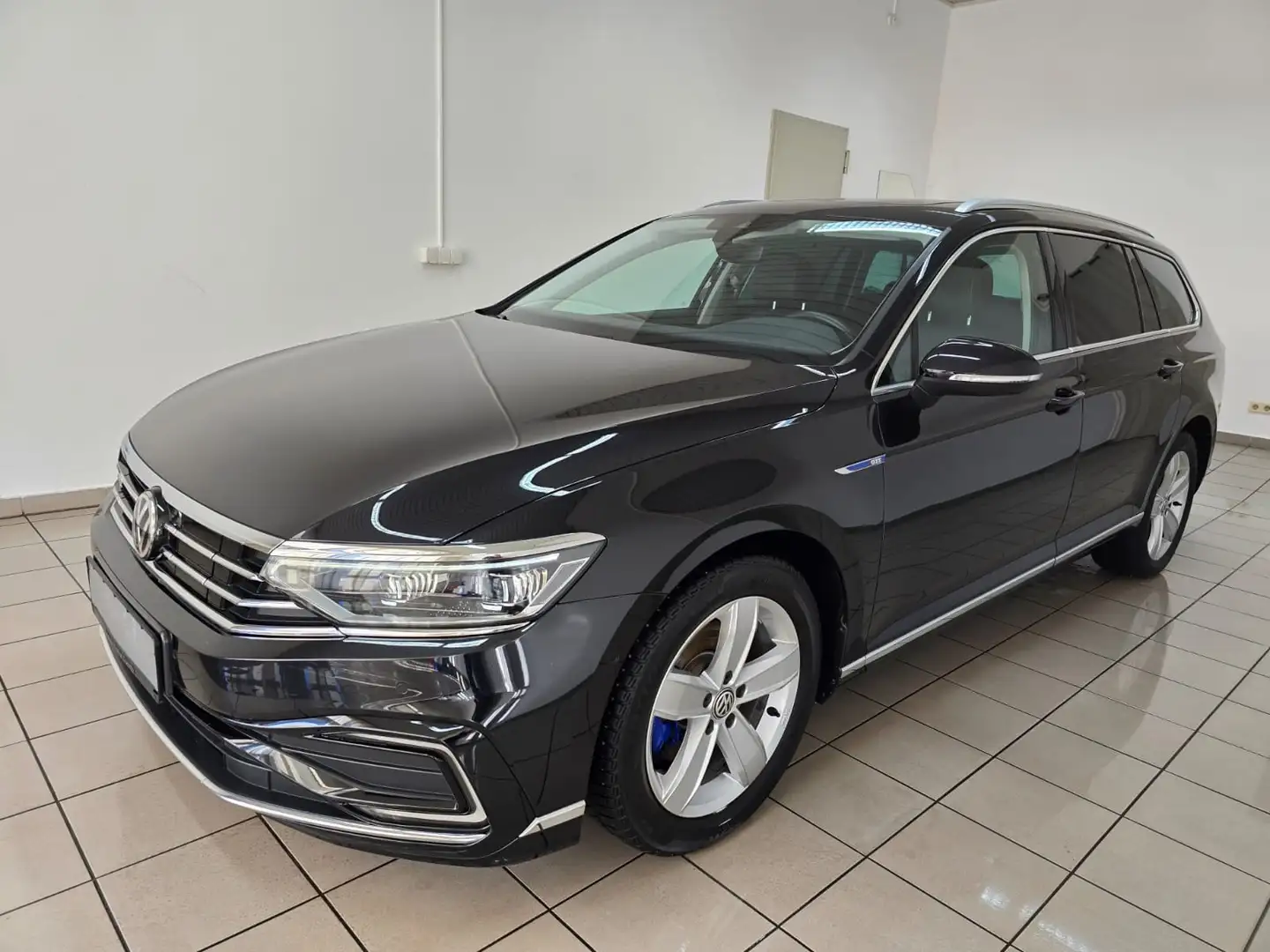 Volkswagen Passat Variant 1.4 TSI GTE R Line Panorama Standheizung HUD DCC Schwarz - 1