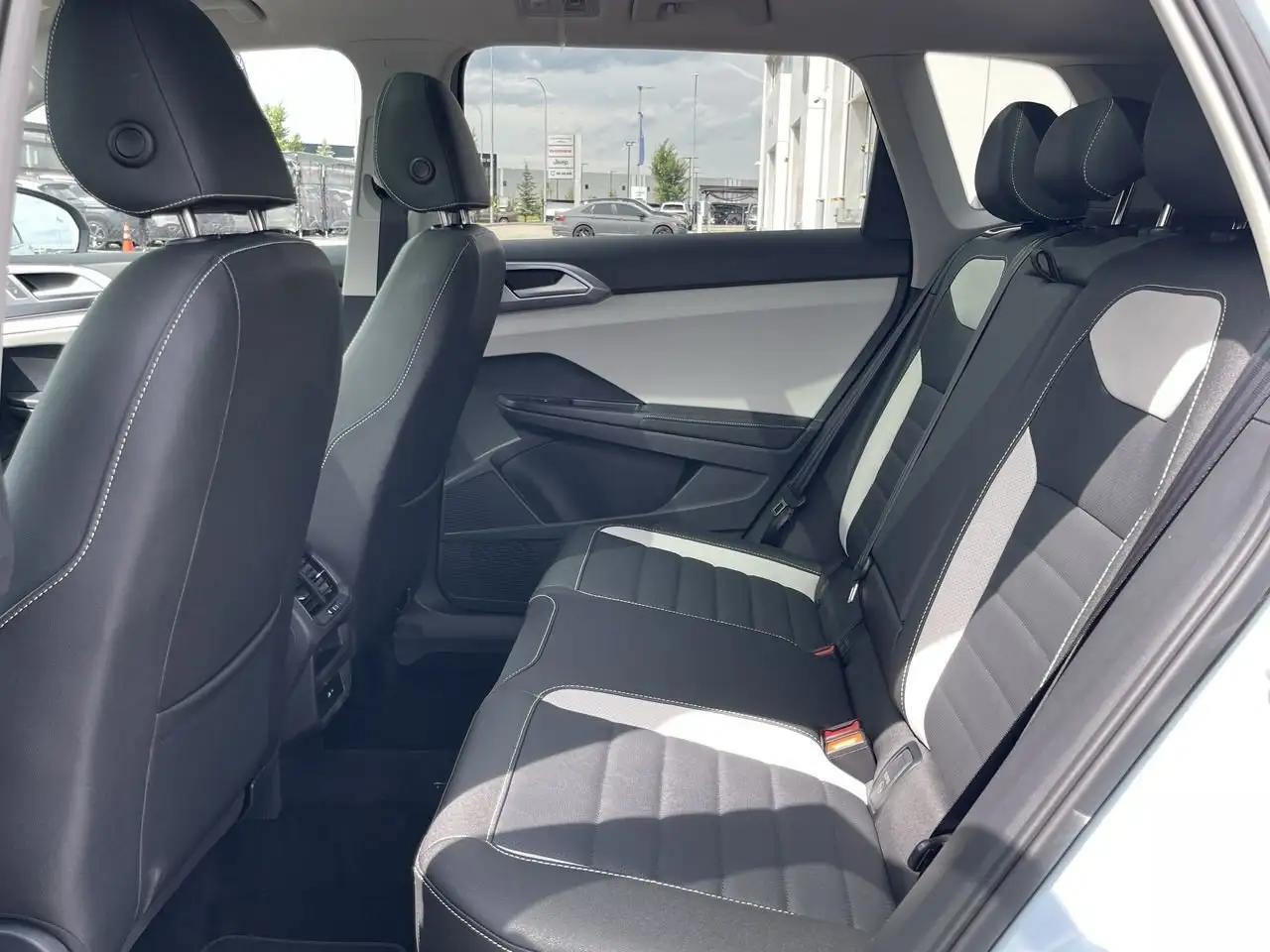 Volkswagen Taos снимка Volkswagen Taos