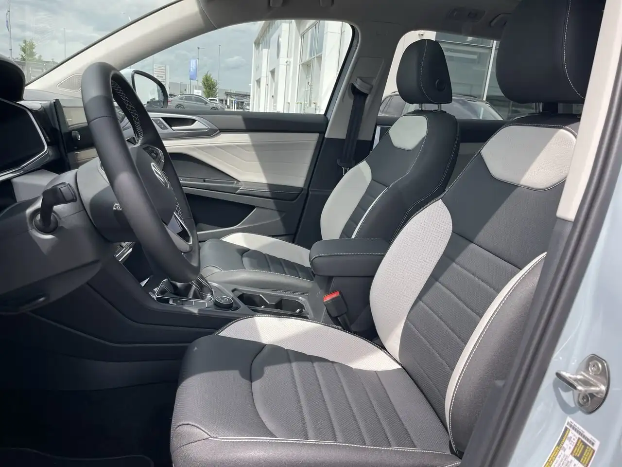 Volkswagen Taos снимка Volkswagen Taos