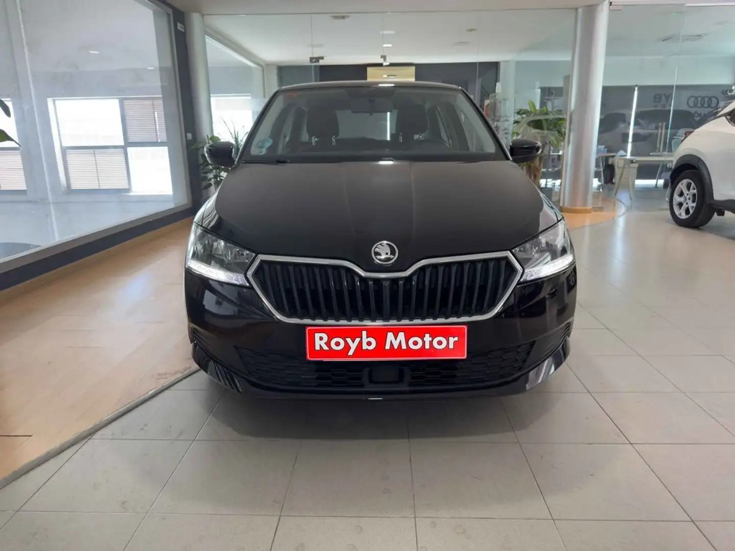 Skoda Fabia 1.0 MPI Active 55kW Negro - 2