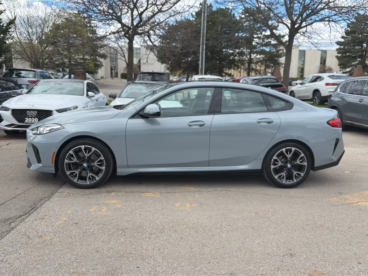 BMW 2 Series снимка BMW 2 Series