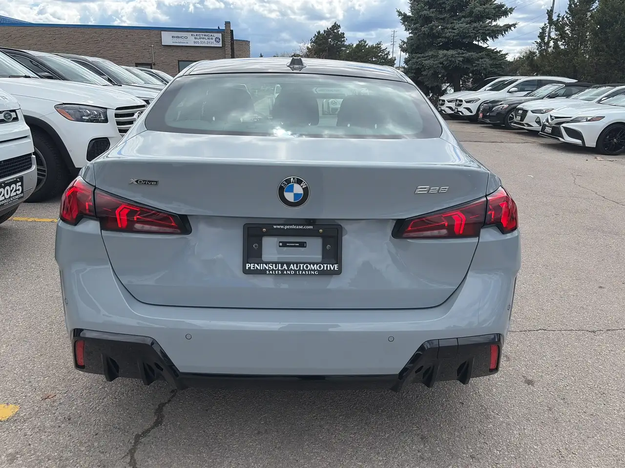 BMW 2 Series снимка BMW 2 Series