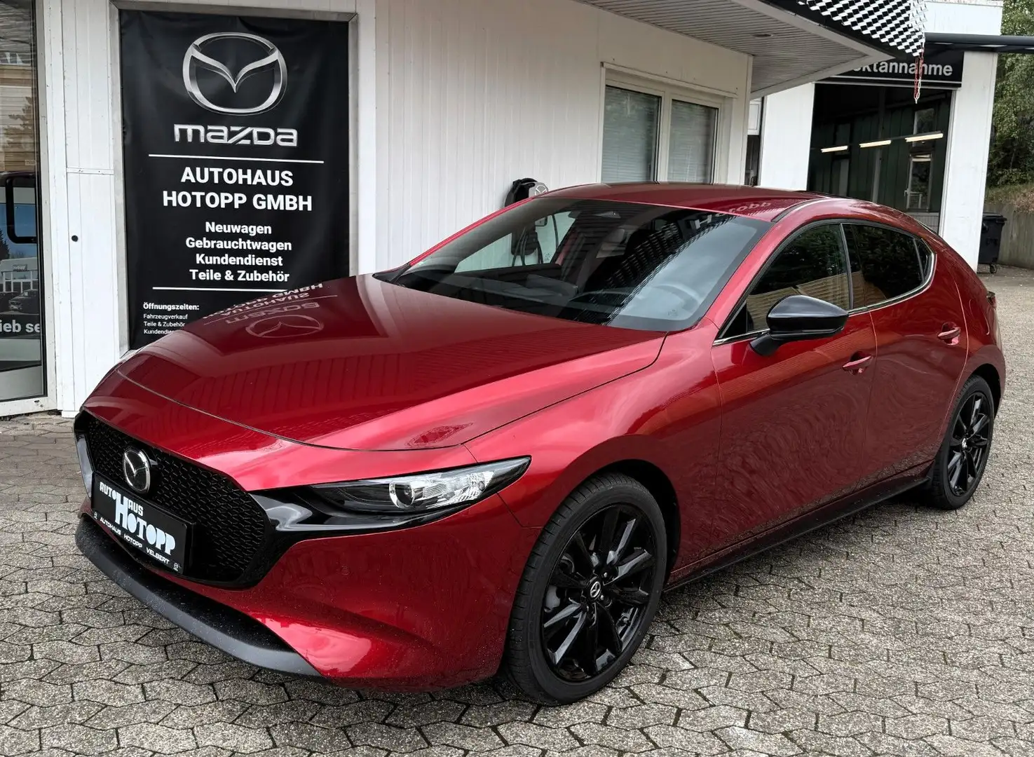 Mazda 3 e-SKYACTIV  2,5  140PS HOMURA AT  MODELL 2025 Rouge - 1