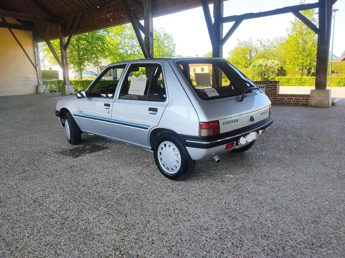 Peugeot 205 205 1.1i Sacré Numéro Срібний - 2