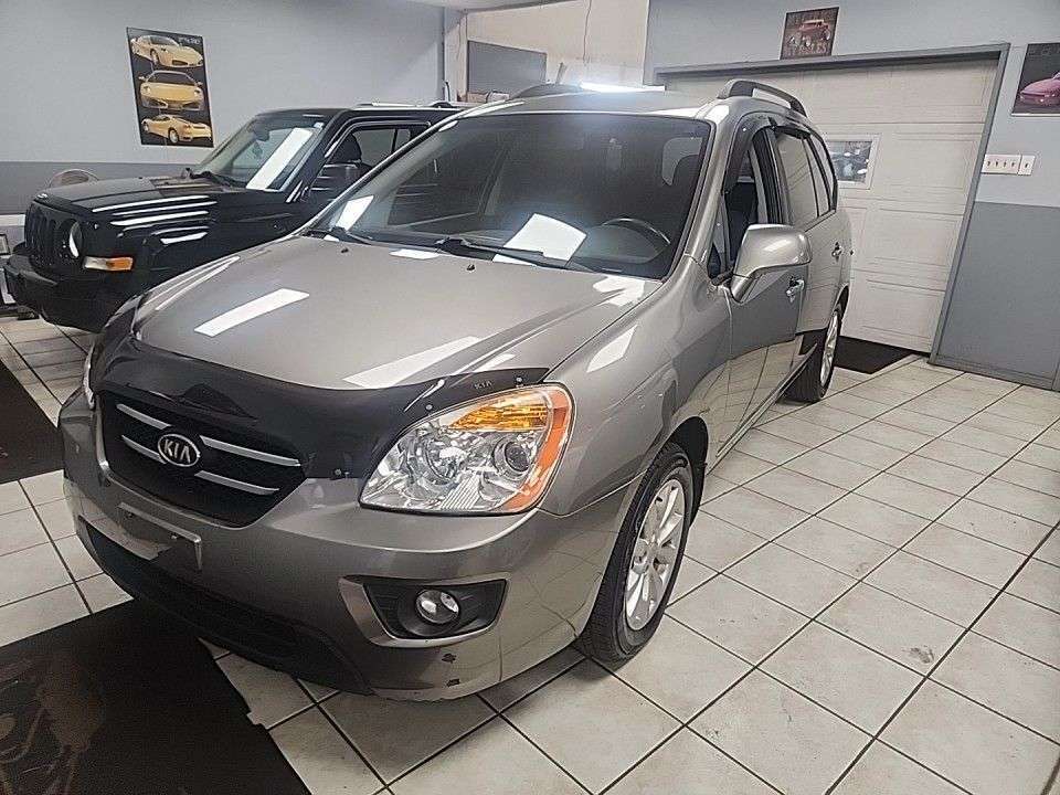 2010 Kia Rondo
