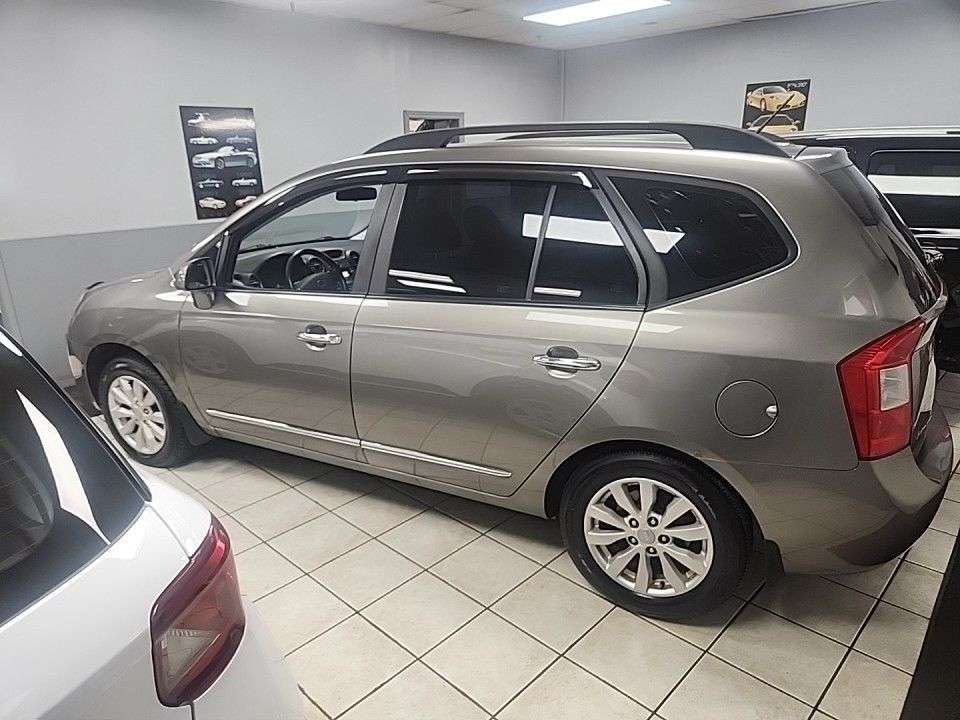 2010 Kia Rondo