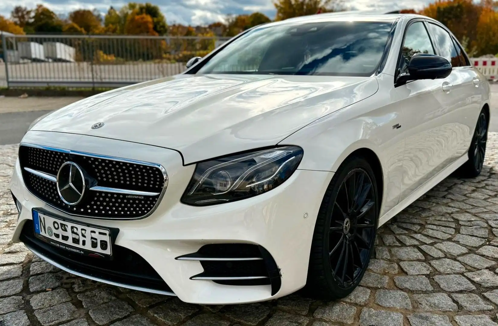 Mercedes-Benz E 53 AMG 4Matic+/Comand/LED/Leder/360° Kamera/Designo/DAB Weiß - 1
