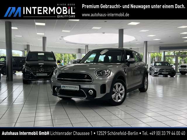 Imagine MINI Cooper SE Countryman Essential Trim All4*LED*