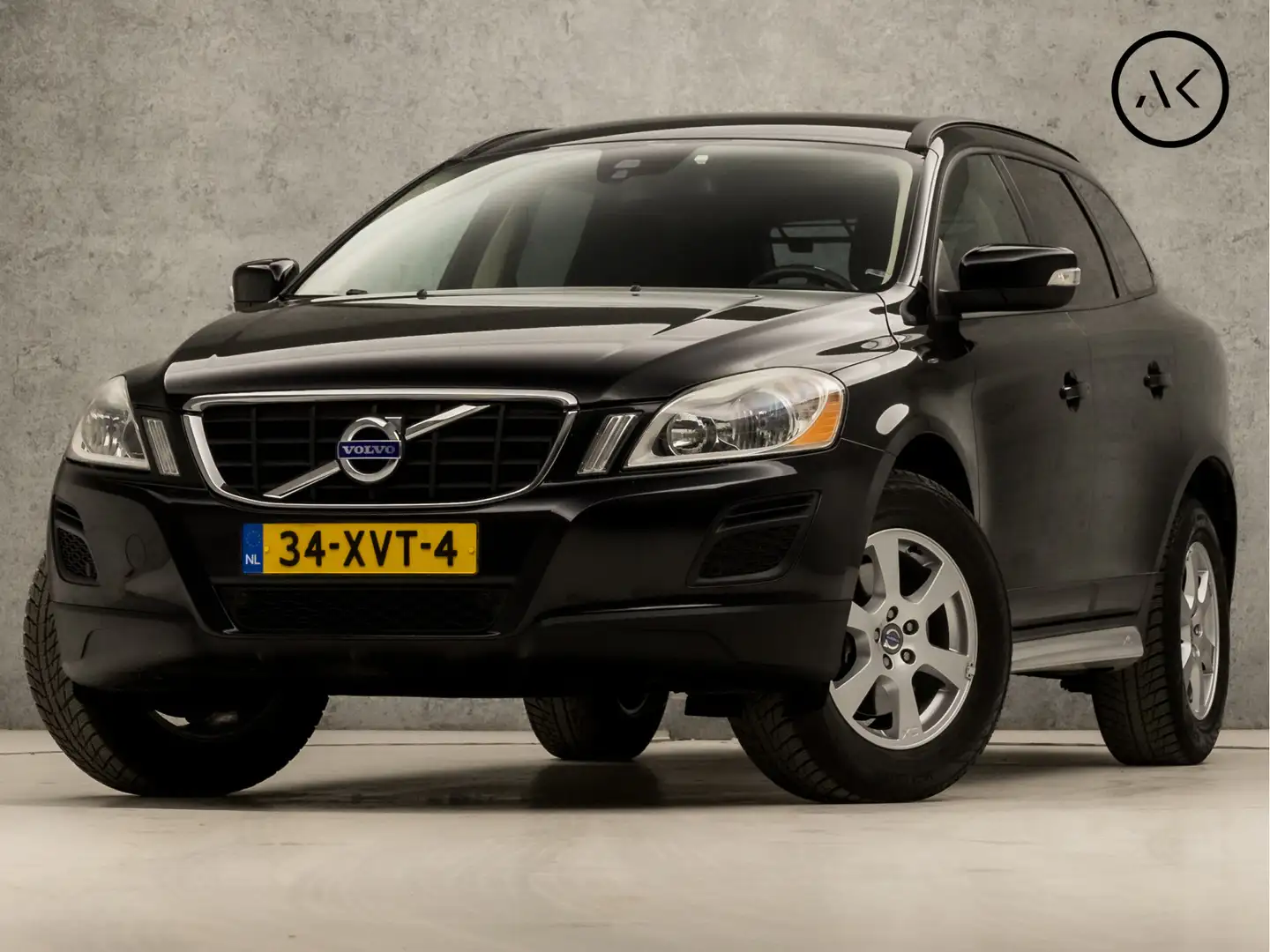 Volvo XC60 2.0 T5 Luxury Sport 241Pk Automaat (NAVIGATIE, CLI Negru - 1