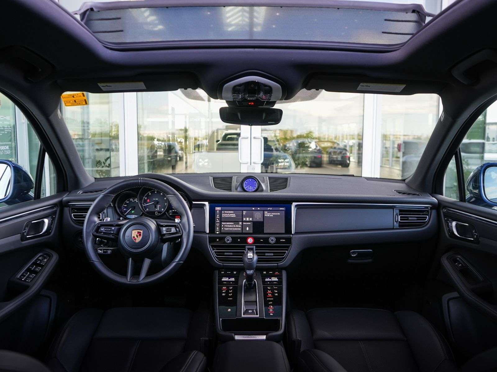 2026 Porsche Macan AWD — photo 1