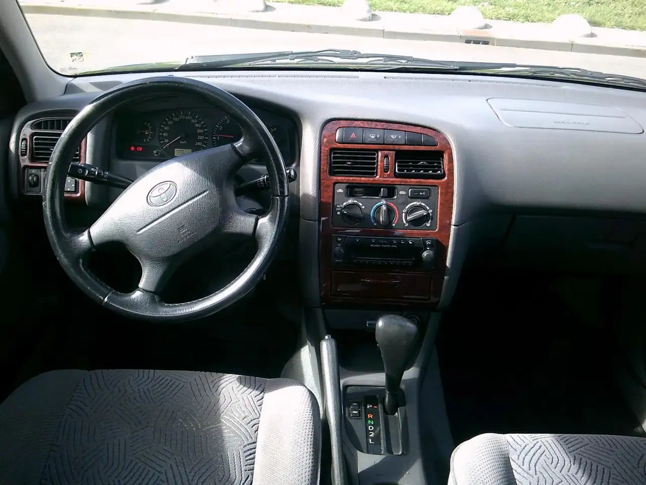 Toyota AVENSIS; 2.0 SEDAN AUTOMAAT, foto 6