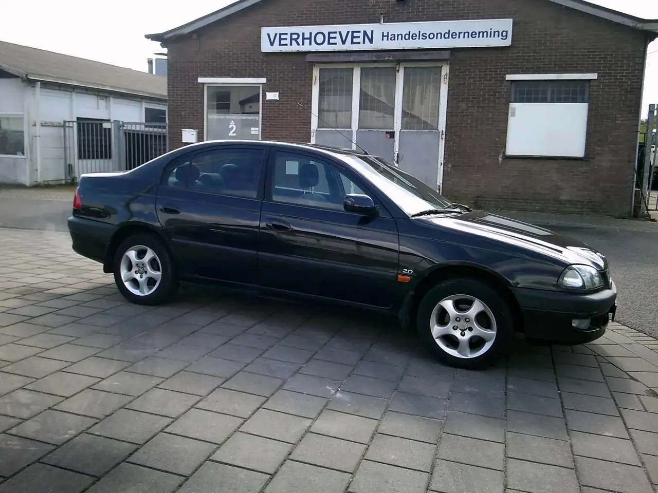 Toyota AVENSIS; 2.0 SEDAN AUTOMAAT, foto 3