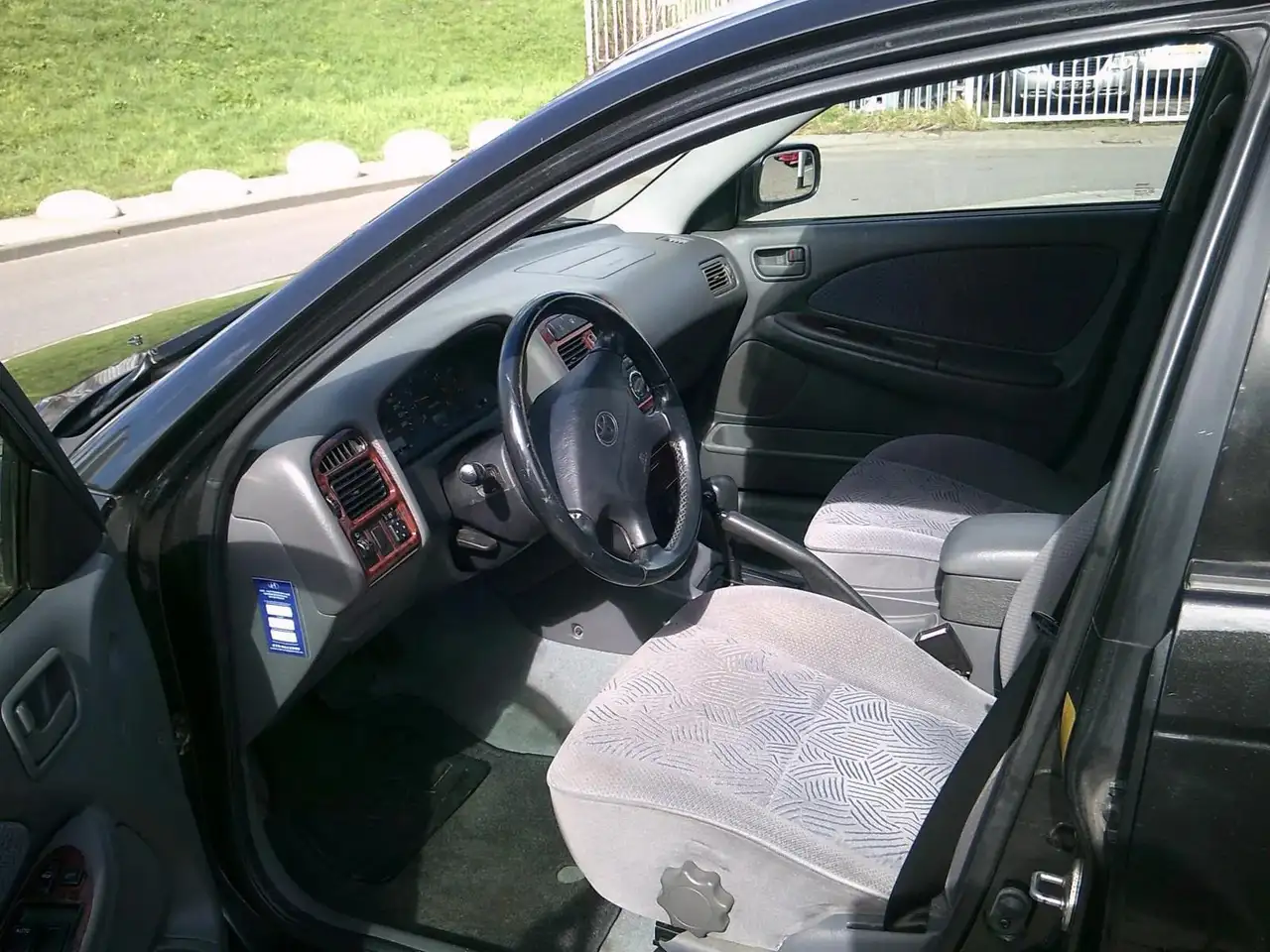 Toyota AVENSIS; 2.0 SEDAN AUTOMAAT, foto 7