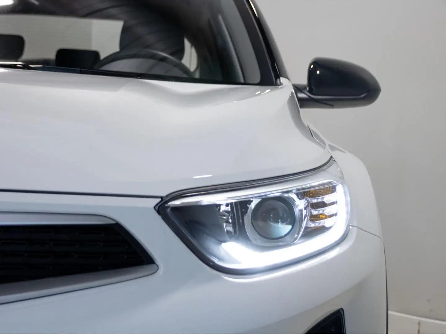 Kia Stonic 1.0 T-GDi MHEV iMT Concept Plus 100 Blanco - 2