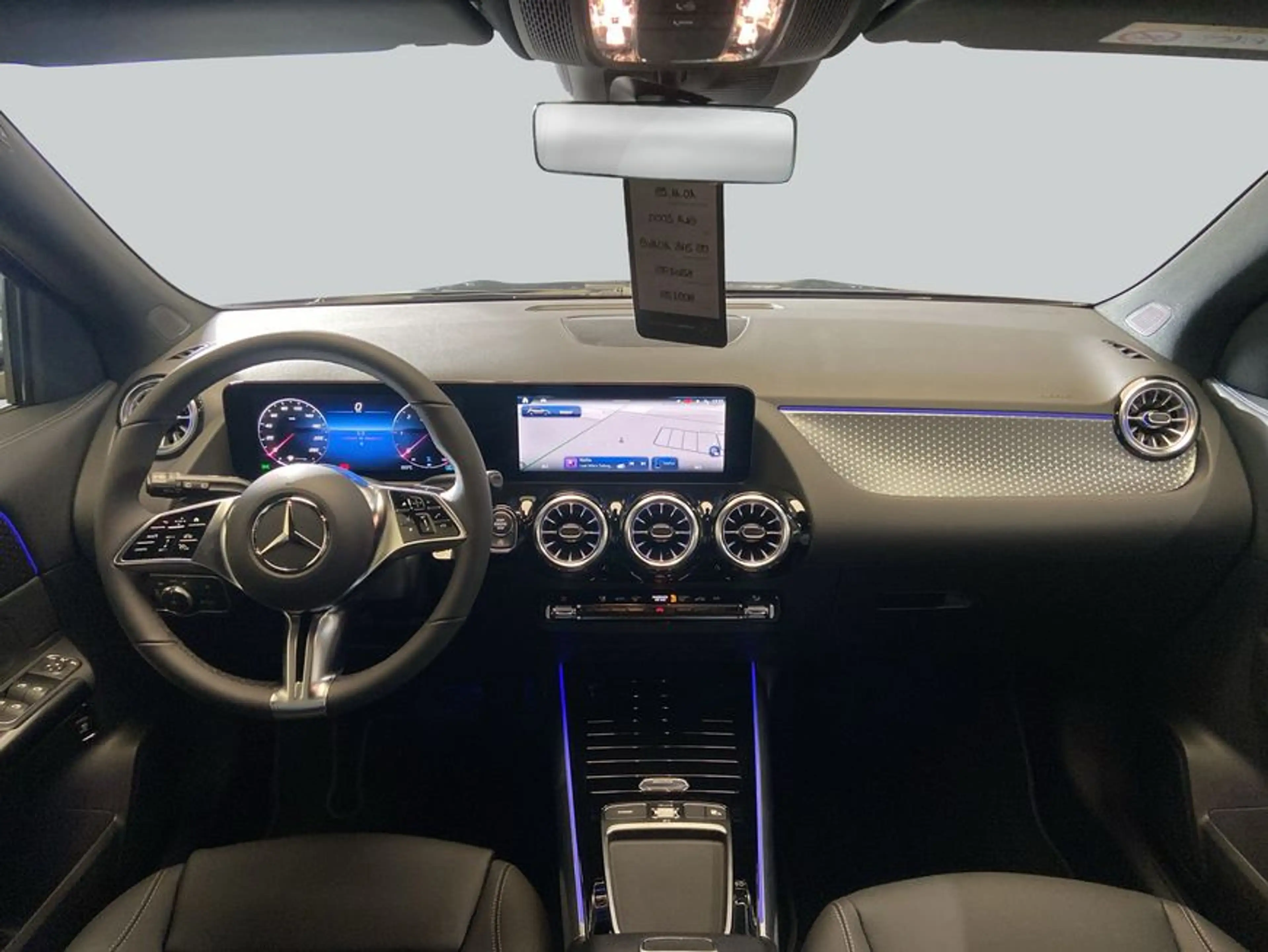 Mercedes-Benz GLA 200 GLA — photo 11