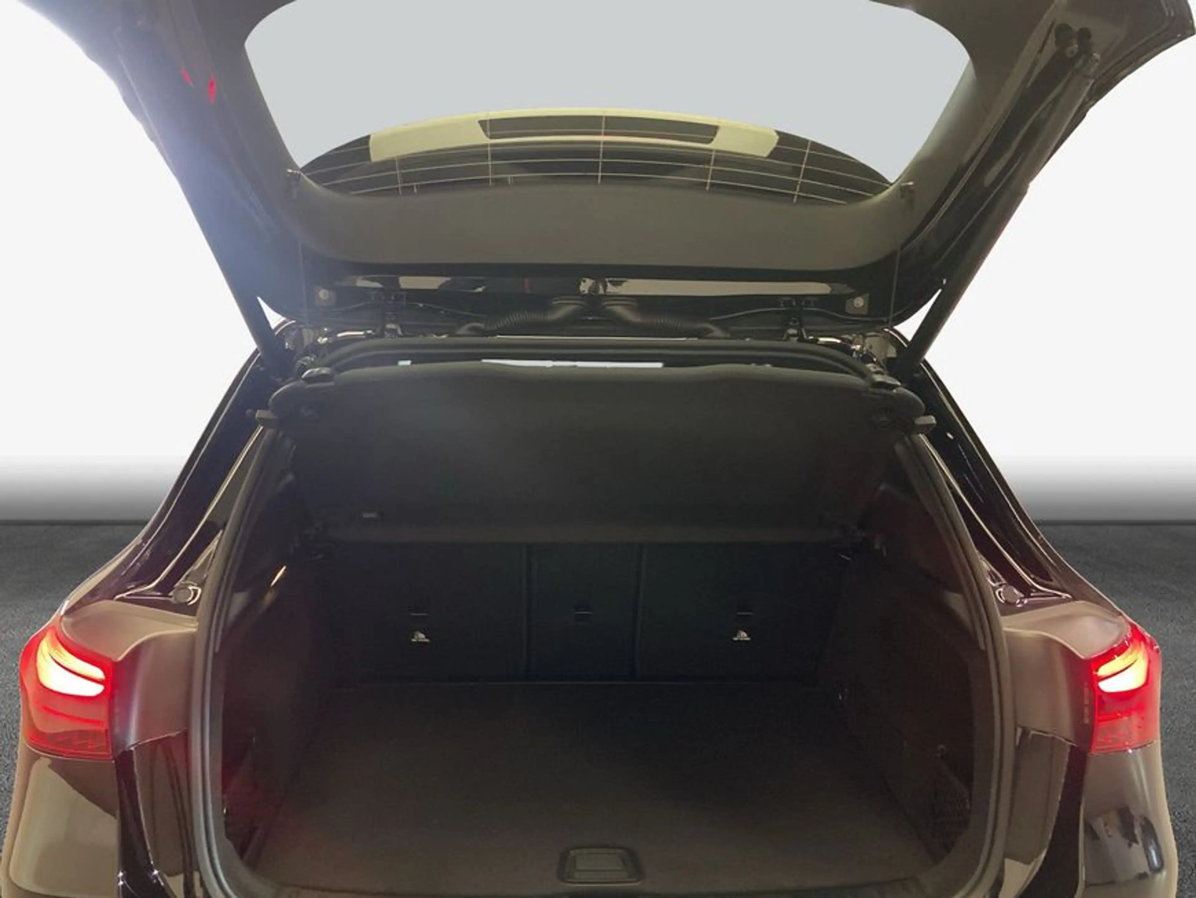 Mercedes-Benz GLA 200 GLA — photo 8
