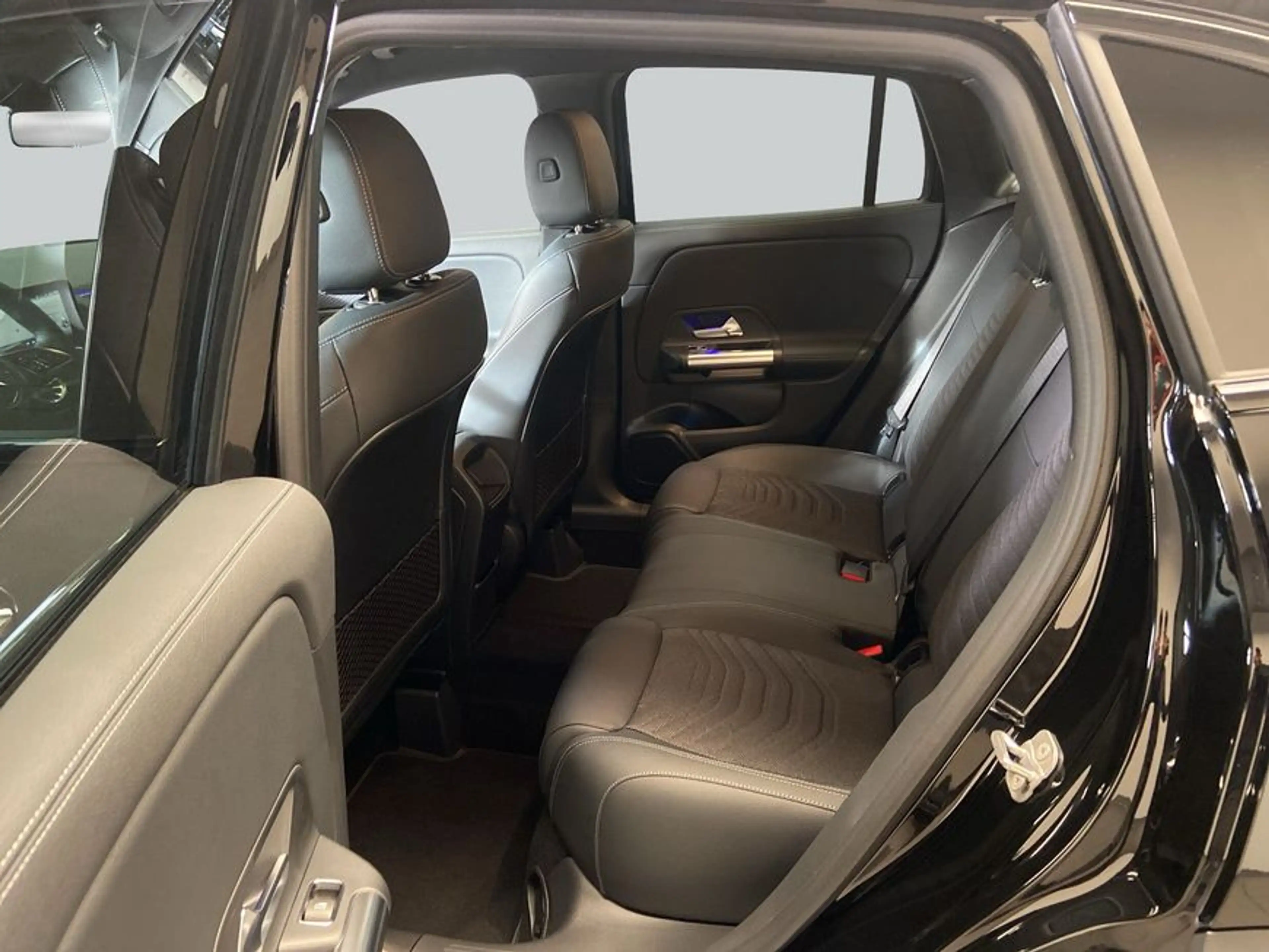 Mercedes-Benz GLA 200 GLA — photo 10