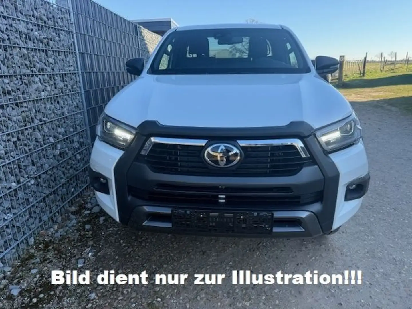 Toyota Hilux 2.4 D-4D Challenger AT 4WD Weiß - 2
