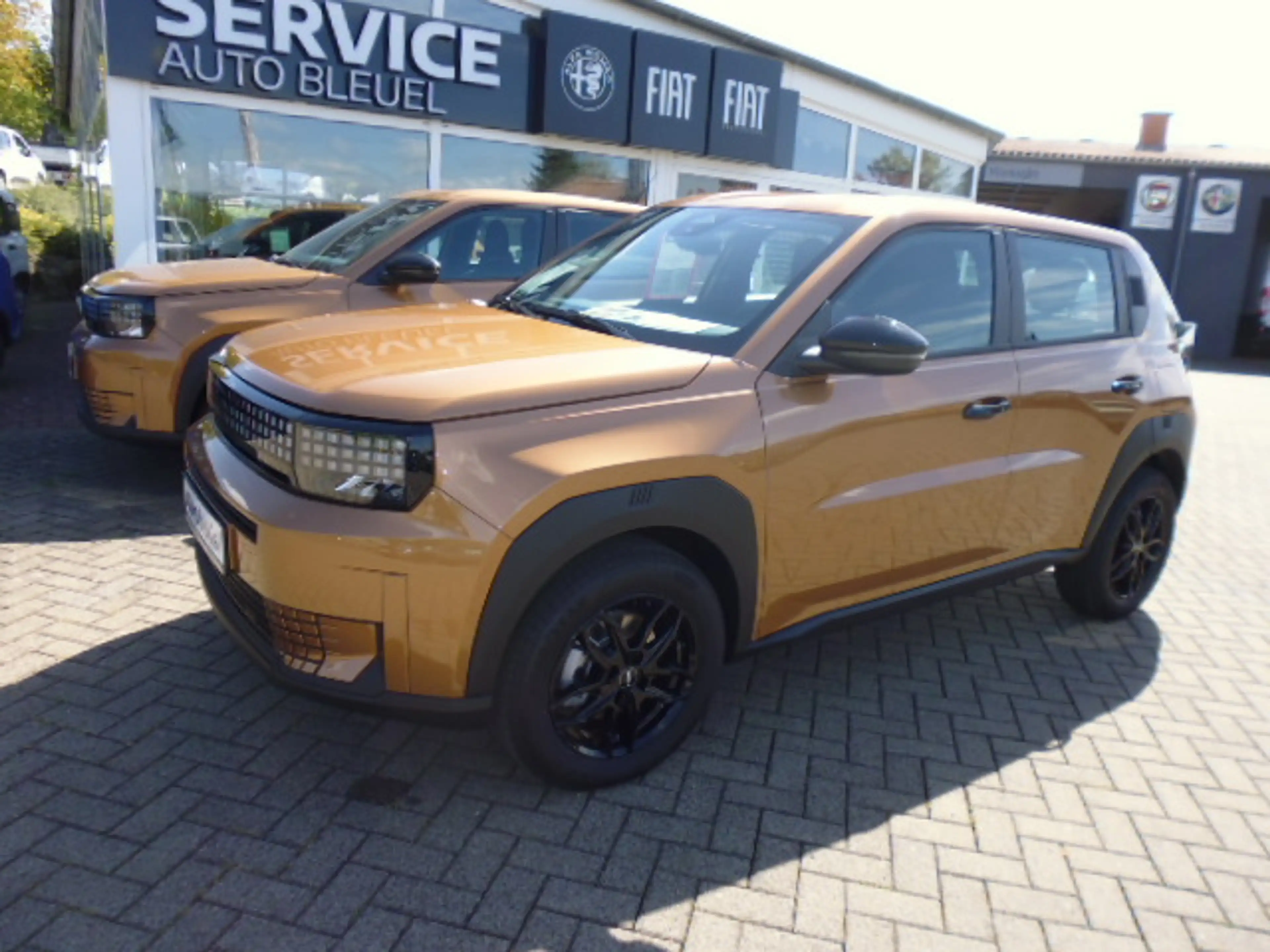 Fiat Grande Panda 1.2 Hybrid 74 kW100PS Icon Alufelgen 16" — photo 2