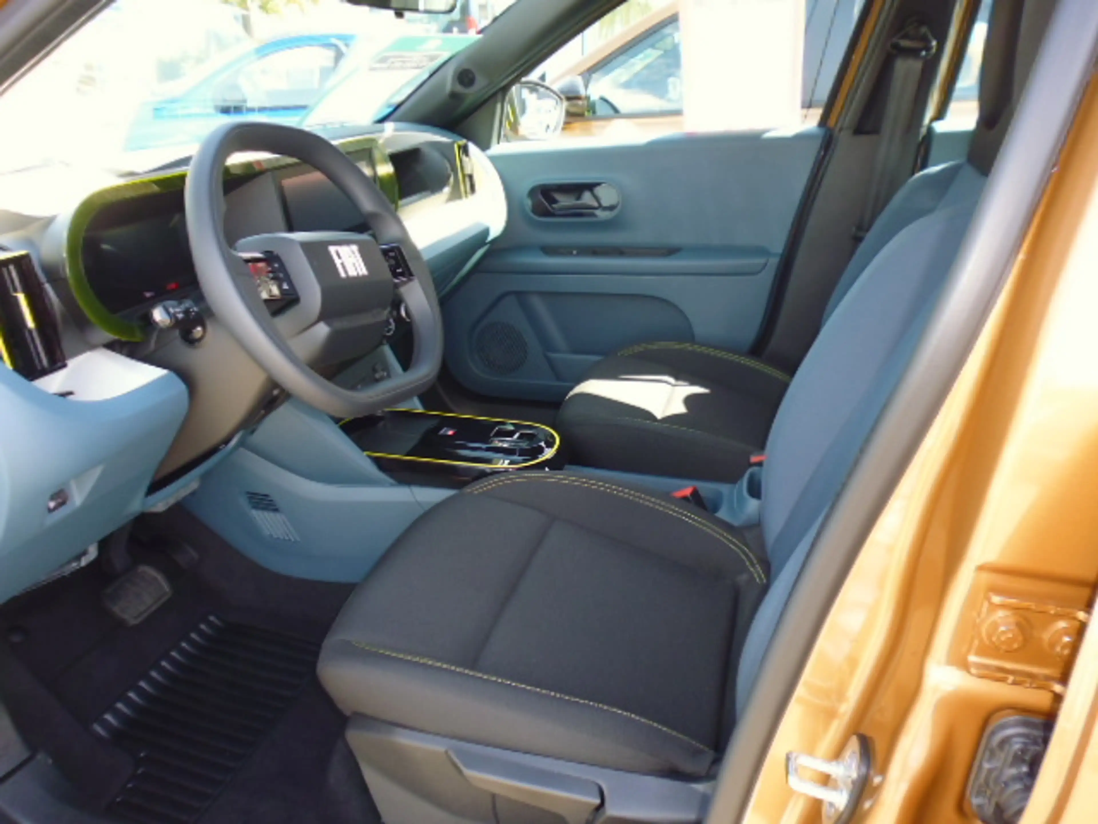 Fiat Grande Panda 1.2 Hybrid 74 kW100PS Icon Alufelgen 16" — photo 11