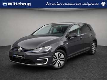 E-DITION 136pk / Navigatie / Camera / Parkeersenso