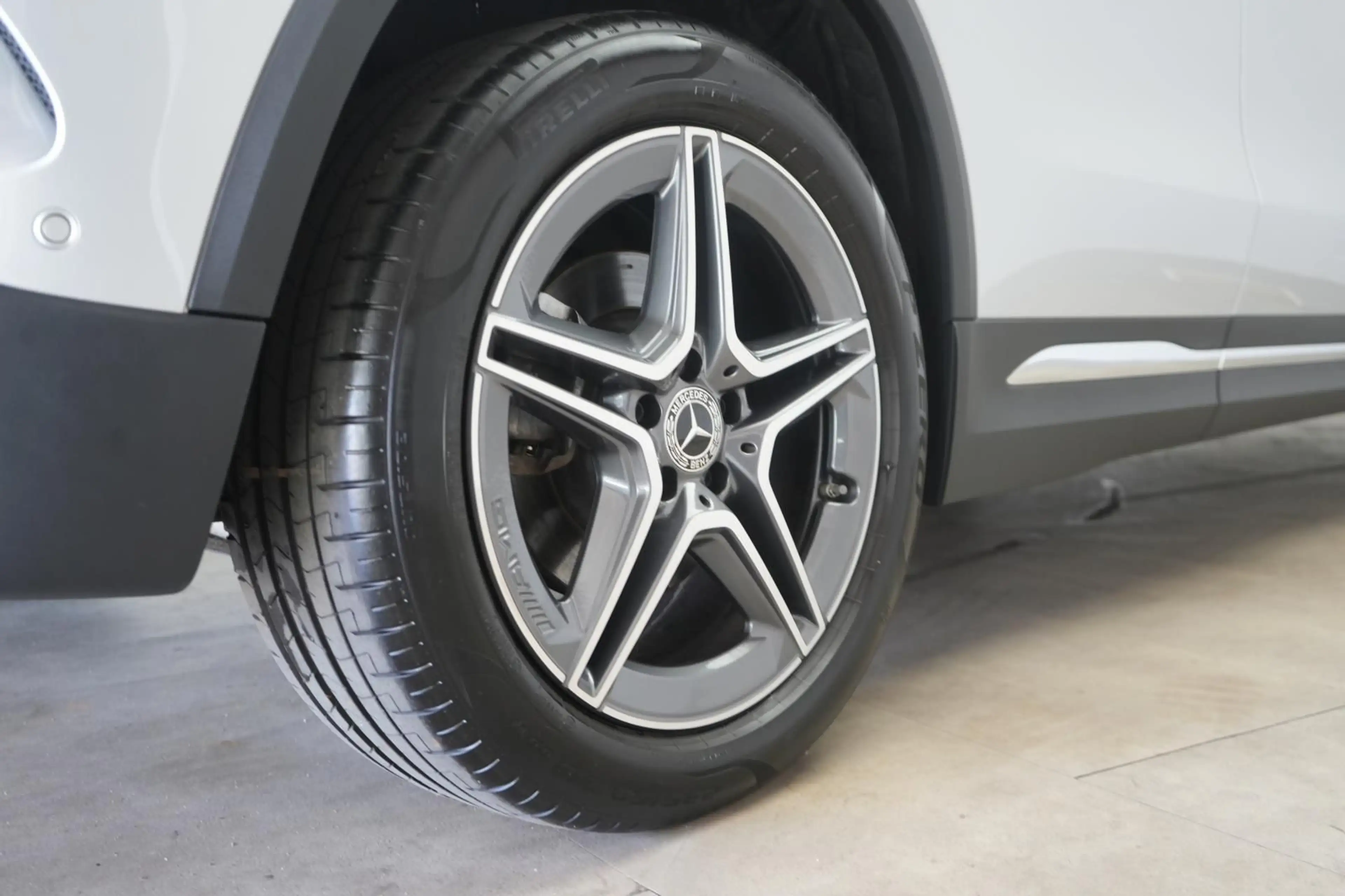 Mercedes-Benz GLA 220 d 4Matic 8G-DCT AMG Line AHK/360Kamera/L — photo 8