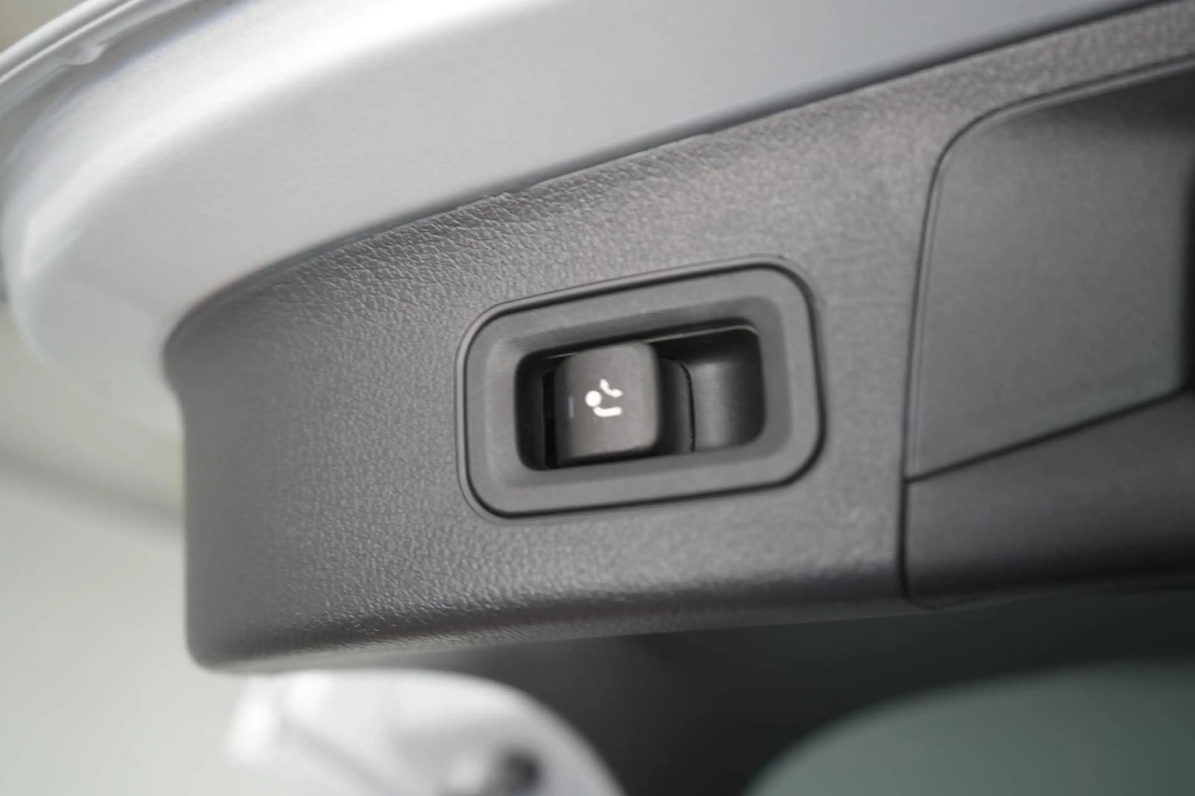 Mercedes-Benz GLA 220 d 4Matic 8G-DCT AMG Line AHK/360Kamera/L — photo 14