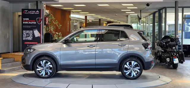 Volkswagen T-Cross view 4