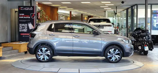 Volkswagen T-Cross view 5