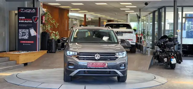 Volkswagen T-Cross view 2