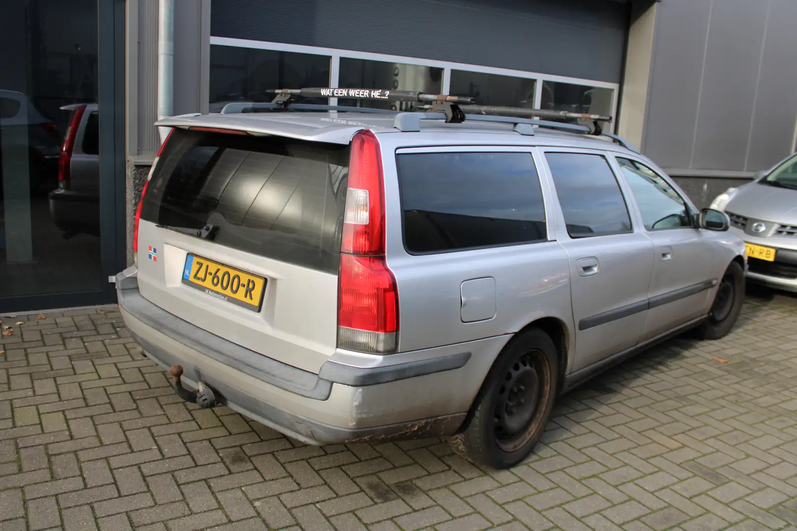 Volvo V70 2.3 T-5 Comfort Line Gris - 2